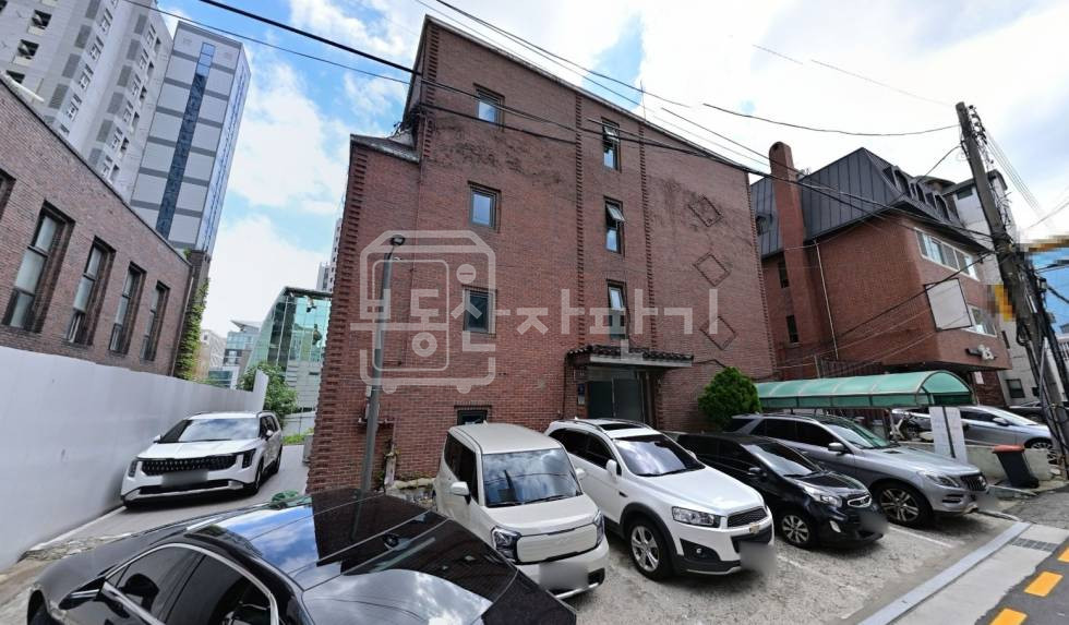 서울 강남구 역삼동 무권리, 언주역 8번출구 2분, 초역세권, 3층 임대 월세 매물번호 13166 사진 1