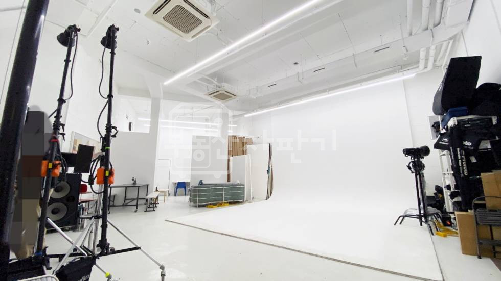 서울 강남구 청담동 무권리. 청담역 9분, 영동고블럭 지하1층 스튜디오 월세 매물번호 19311 사진 2
