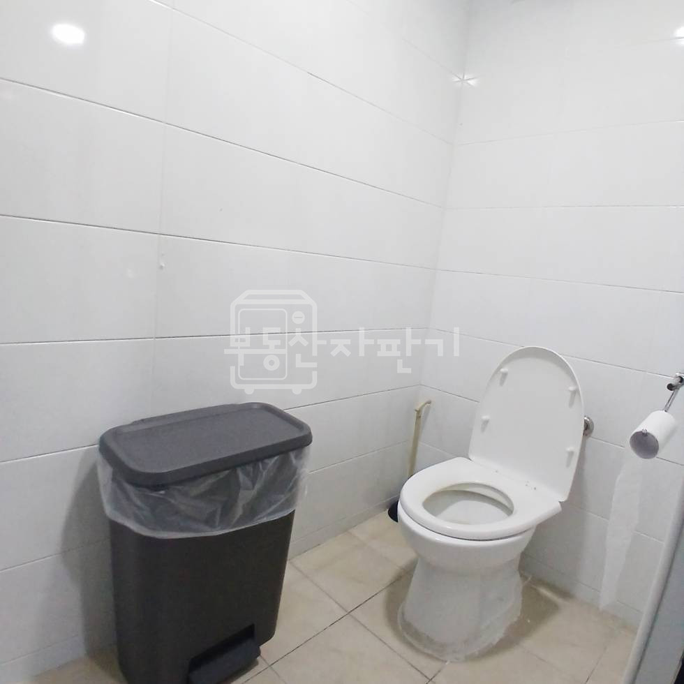 서울 강남구 신사동 무권리 압구정역 도보 6분 코너건물 이면도로 지하1층 층고4M이상 월세 매물번호 33902 사진 7