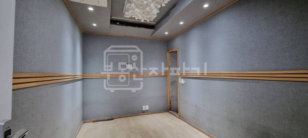 서울 강남구 신사동 무권리 압구정역 도보 9분 이면도로, 지하 1층 음악연습실 인테리어 무권리 월세 매물번호 27508 사진 6