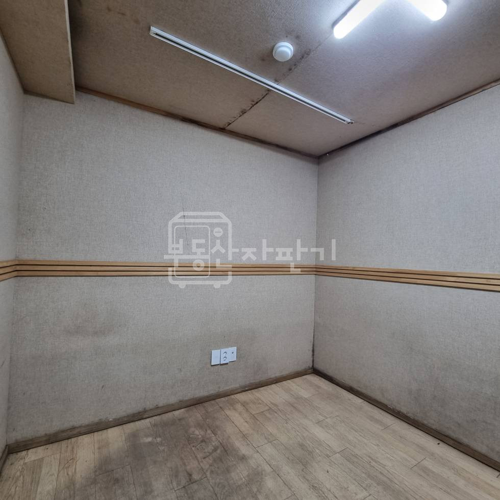 서울 강남구 신사동 무권리 압구정역 도보 9분 이면도로, 지하 1층 음악연습실 인테리어 무권리 월세 매물번호 27508 사진 7