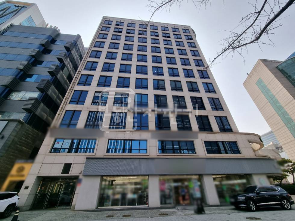 서울 강남구 논현동 도산대로 대로변 7층 사무실 임대 월세 매물번호 33910 사진 1