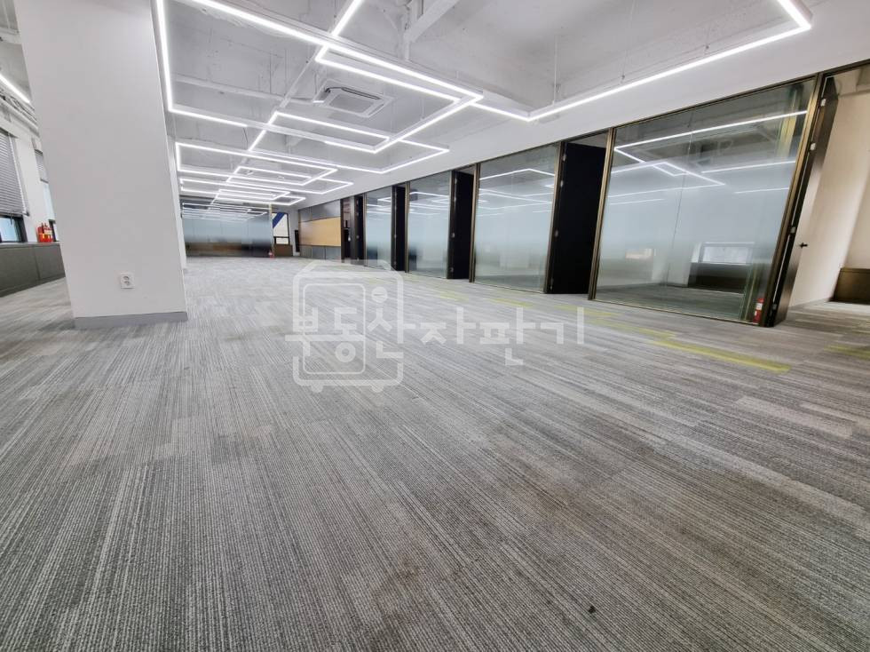 서울 강남구 신사동 도산대로 대로변 ,대형오피스 3층 임대 월세 매물번호 33911 사진 4
