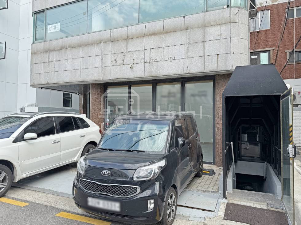 서울 강남구 신사동 무권리, 압구정역 10분, 역세권, 지하1층 임대 월세 매물번호 31542 사진 4