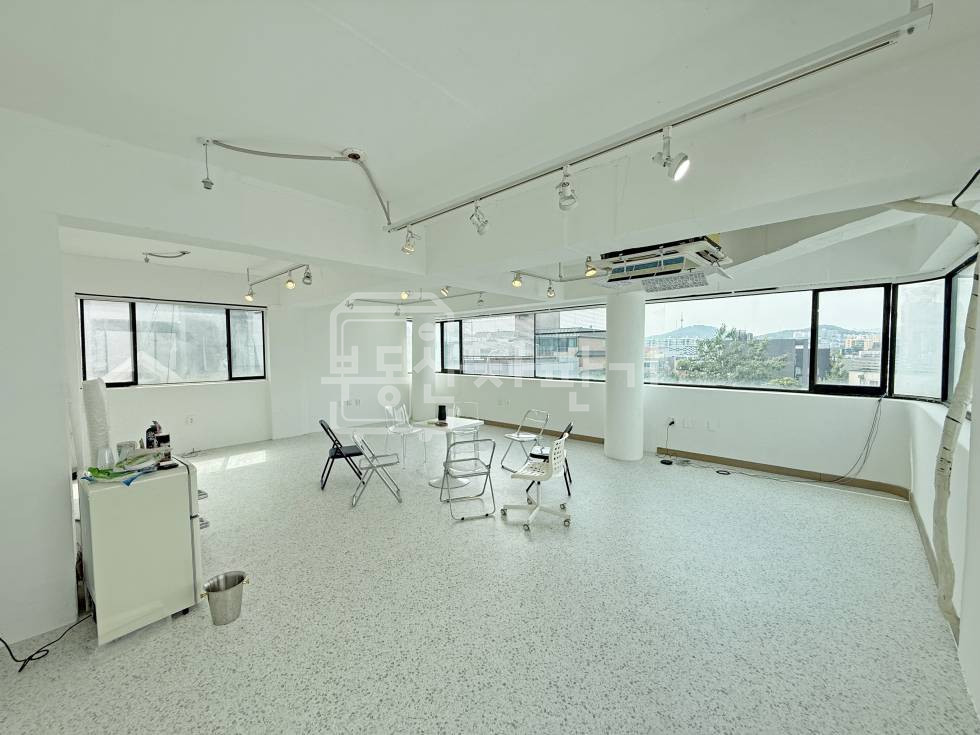 서울 강남구 신사동 무권리, 압구정역 10분, 역세권, 5층 임대 월세 매물번호 31541 사진 2