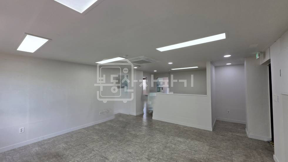 서울 강남구 대치동 무권리, 대치사거리 인근, 3층 임대 월세 매물번호 32126 사진 3