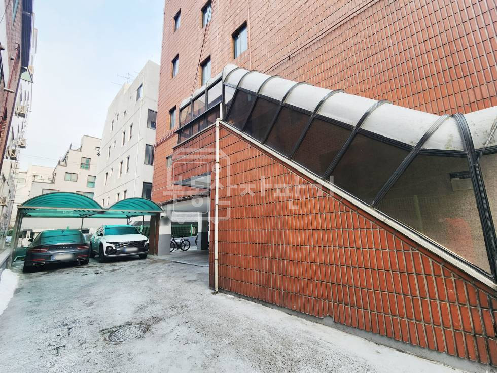 서울 서초구 양재동 무권리, 언남고등학교 인근, 지하1층 임대 월세 매물번호 30350 사진 2