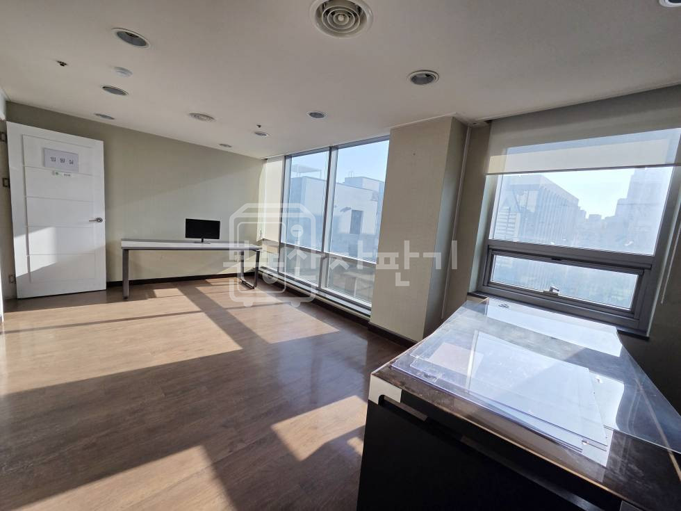 서울 강남구 역삼동 상가자판기, 무권리, 역삼역 도보 2분, 초역세권 11층 임대 월세 매물번호 33984 사진 4