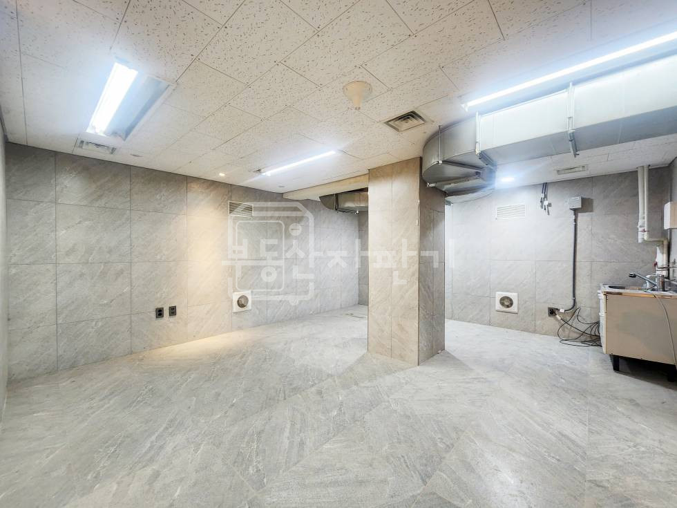 서울 강남구 역삼동 무권리, 도곡1동주민센터사거리 인근, 지하1층 임대 월세 매물번호 10412 사진 4
