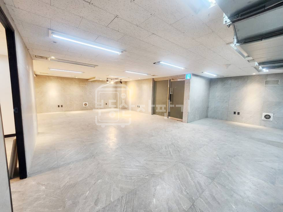 서울 강남구 역삼동 무권리, 도곡1동주민센터사거리 인근, 지하1층 임대 월세 매물번호 10412 사진 6