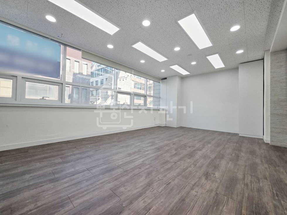 서울 강남구 논현동 무권리, 논현역 3분, 초역세권, 컨디션 좋은 사무실, 4층 임대. 월세 매물번호 32471 사진 5