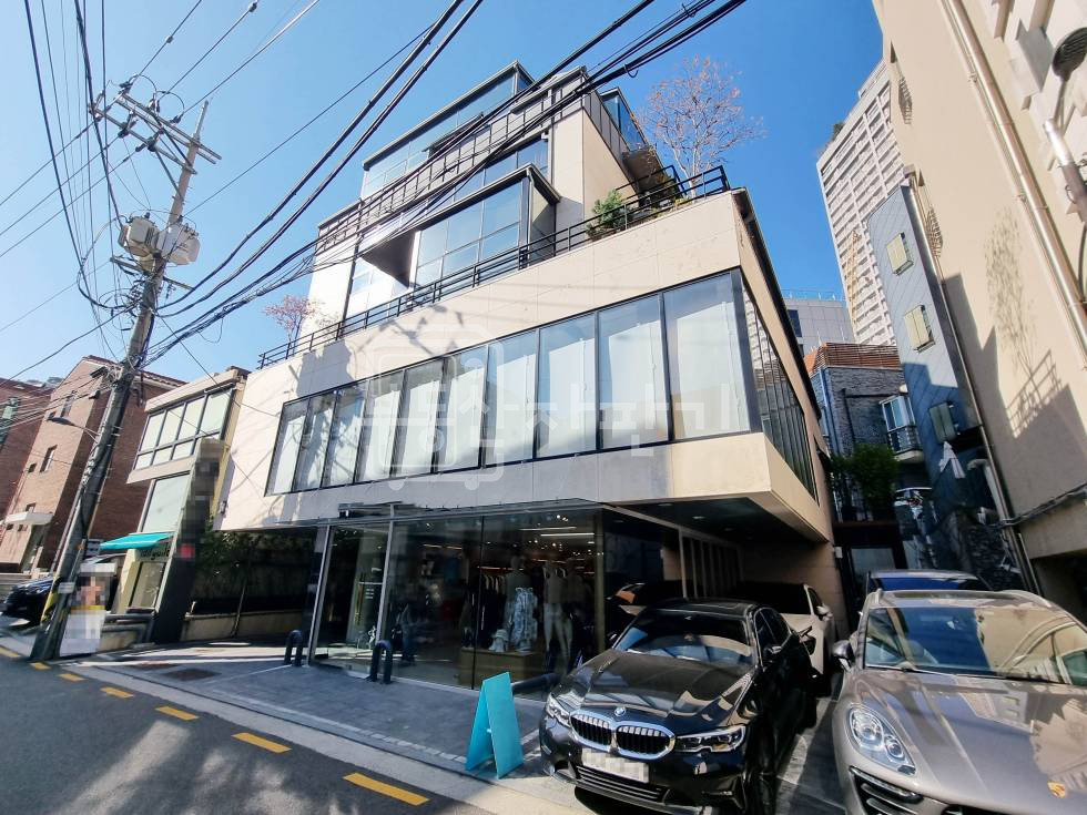 서울 강남구 청담동 청담역 8분, 역세권, 1층 임대 월세 매물번호 33765 사진 2