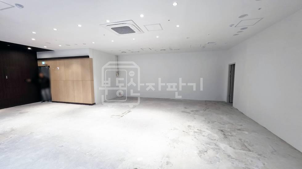 서울 강남구 역삼동 무권리, 언주로 대로변 1층 임대 월세 매물번호 34020 사진 3