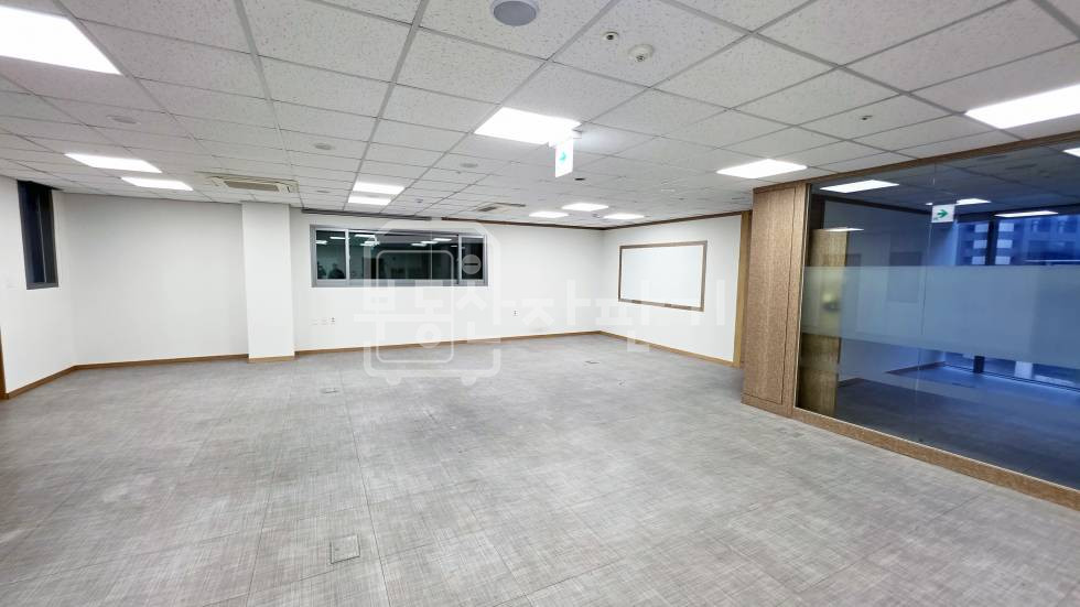 서울 강남구 역삼동 무권리, 언주로 대로변 5층 임대. 월세 매물번호 34022 사진 2