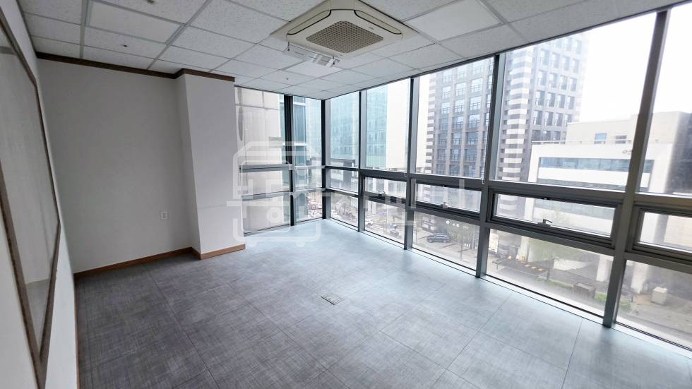 서울 강남구 역삼동 무권리, 언주로 대로변 5층 임대. 월세 매물번호 34022 사진 3