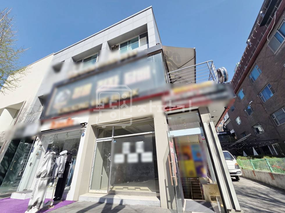 서울 강남구 신사동 신사역 도보 6분, 더블역세권, 도로변, 지하1층 임대 월세 매물번호 32022 사진 1