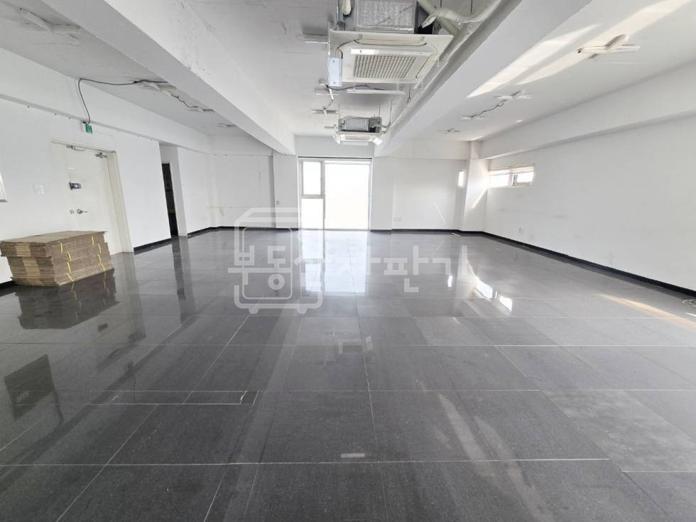 서울 강남구 논현동 강남구청역 도보 4분, 역세권, 도로변 4층 임대 월세 매물번호 34033 사진 3