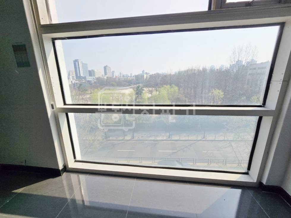 서울 강남구 논현동 강남구청역 도보 4분, 역세권, 도로변 4층 임대 월세 매물번호 34033 사진 4
