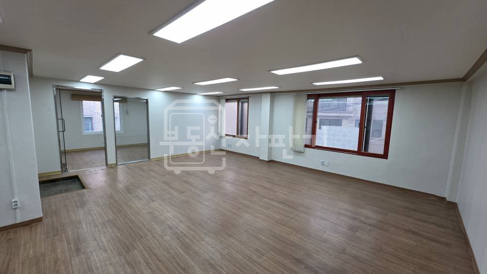 서울 강남구 역삼동 무권리, 선정릉역 4분, 역세권, 3층 임대 월세 매물번호 33865 사진 2