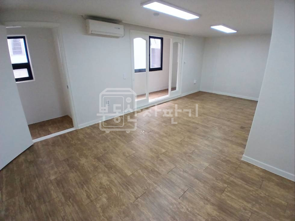 서울 강남구 신사동 무권리, 압구정로데오역 5분, 역세권, 3층 임대 월세 매물번호 30972 사진 2