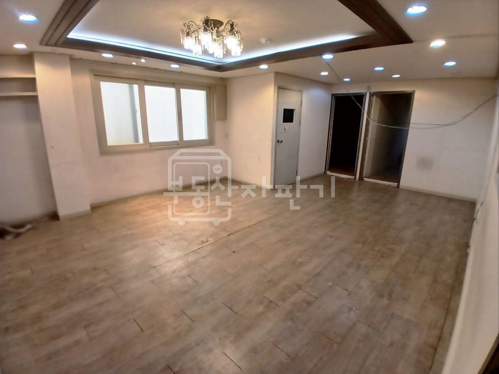 서울 강남구 신사동 무권리, 신사동 주민센터 인근, 4층 임대 월세 매물번호 30648 사진 1