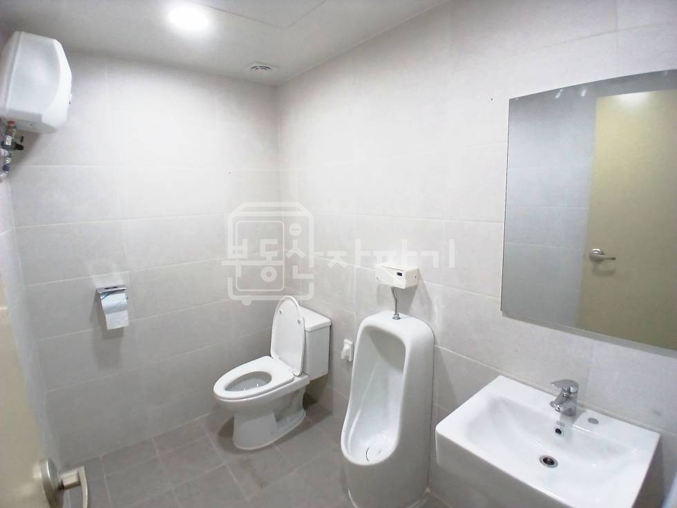 서울 강남구 역삼동 무권리, 역삼역 8분, 역세권, 지하1층 임대 월세 매물번호 25093 사진 12