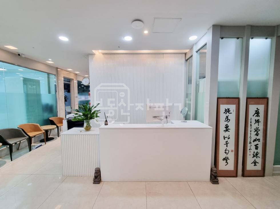 서울 강남구 청담동 무권리, 압구정로데오역 도보 9분, 역세권, 8층 임대 월세 매물번호 34120 사진 6