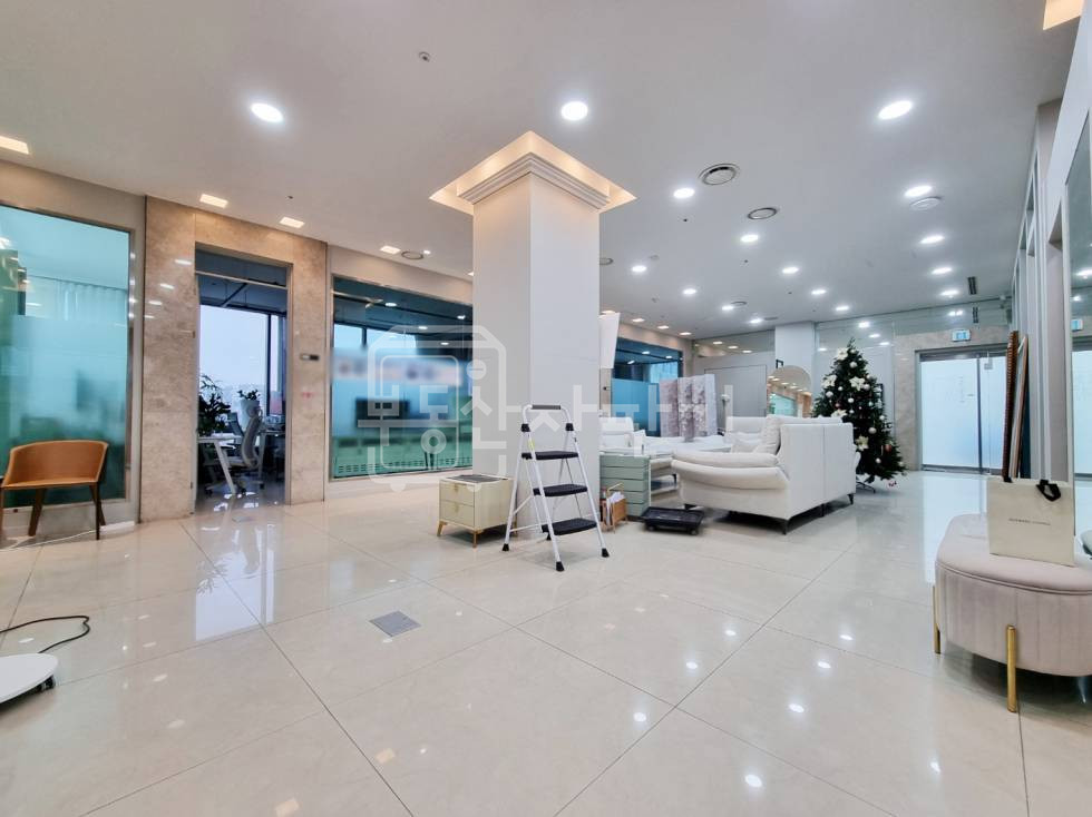 서울 강남구 청담동 무권리, 압구정로데오역 도보 9분, 역세권, 8층 임대 월세 매물번호 34120 사진 7