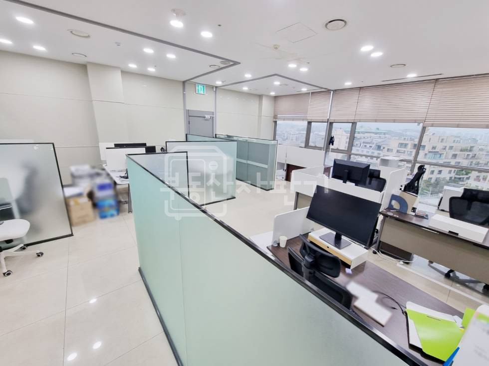 서울 강남구 청담동 무권리, 압구정로데오역 도보 9분, 역세권, 11층 임대 월세 매물번호 34122 사진 6