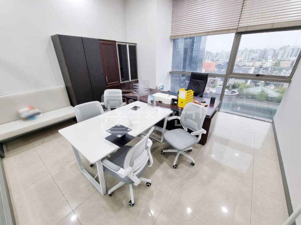 서울 강남구 청담동 무권리, 압구정로데오역 도보 9분, 역세권, 11층 임대 월세 매물번호 34122 사진 10