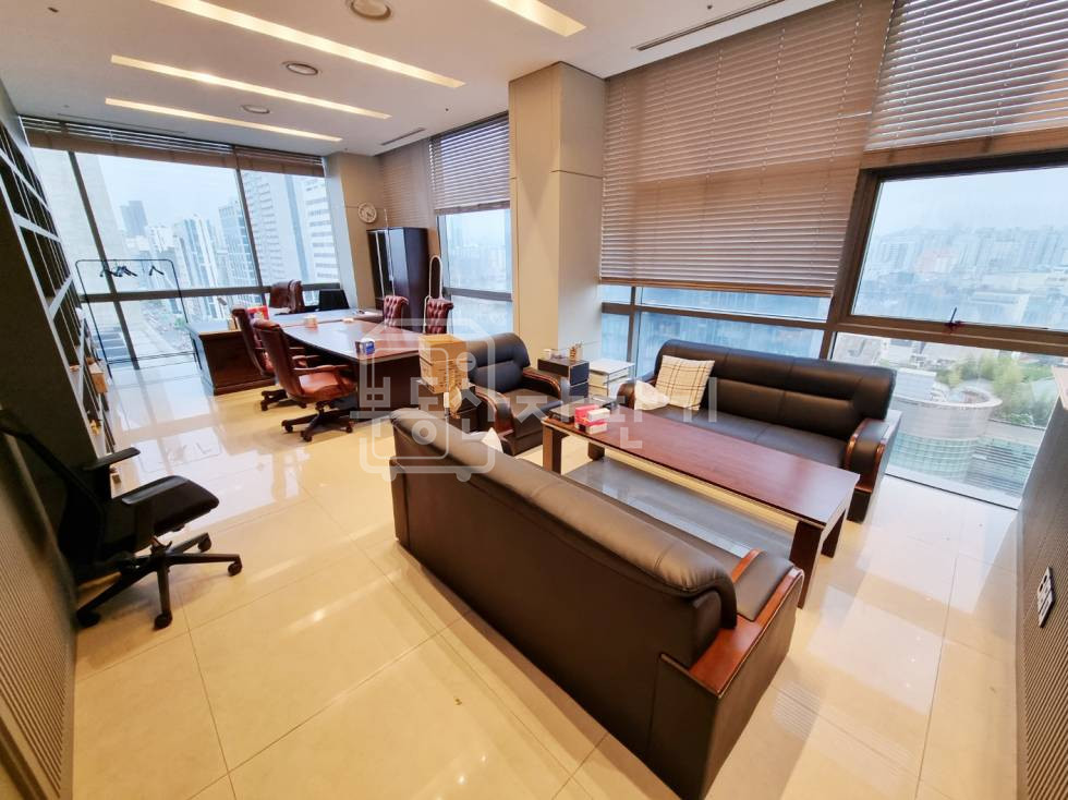 서울 강남구 청담동 무권리, 압구정로데오역 도보 9분, 역세권, 11층 임대 월세 매물번호 34122 사진 12
