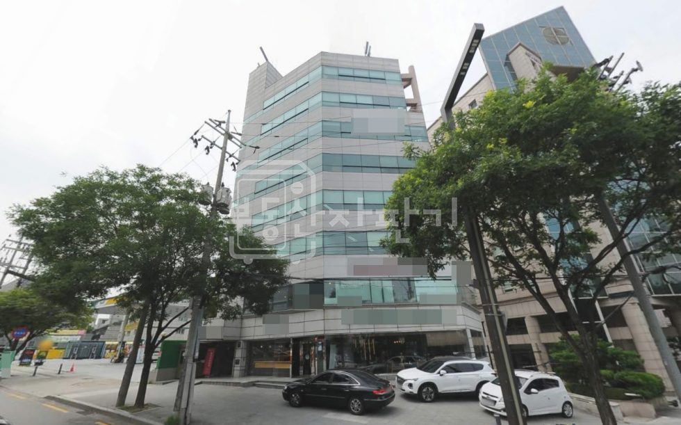 서울 서초구 서초동 무권리, 예술의전당사거리 대로변, 지하1층 임대 월세 매물번호 13625 사진 1