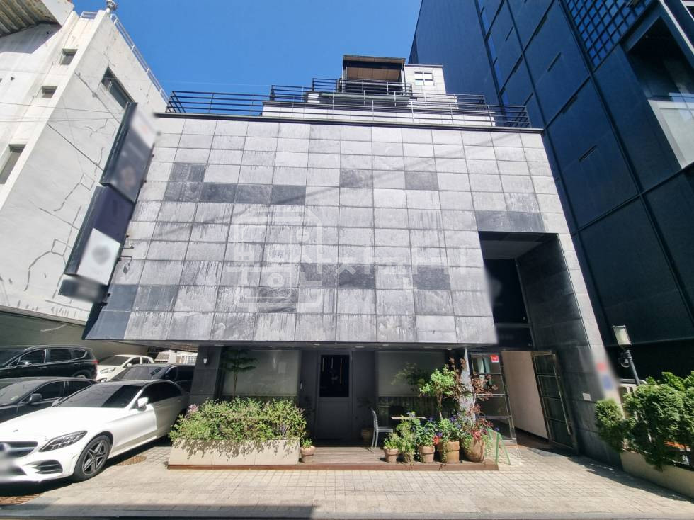 서울 강남구 청담동 무권리, 압구정로데오역 9분, 역세권, 4층 임대 월세 매물번호 34148 사진 1