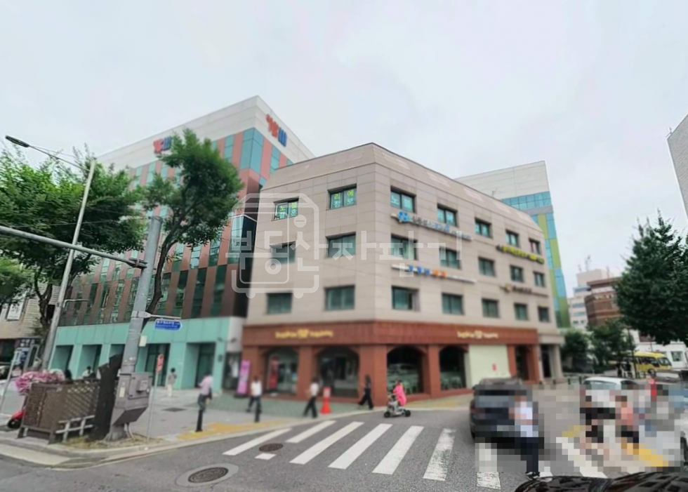 서울 강남구 신사동 압구정역 1분, 초역세권, 대로변, 1층 임대 월세 매물번호 34010 사진 1