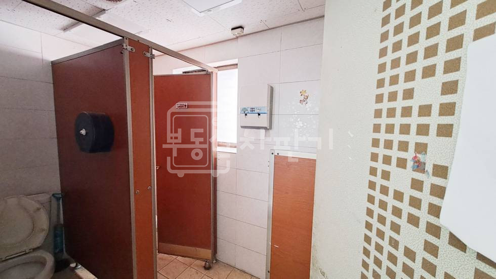 서울 강남구 논현동 무권리, 7호선 강남구청역 5분, 역세권, 3층 임대 월세 매물번호 34154 사진 6