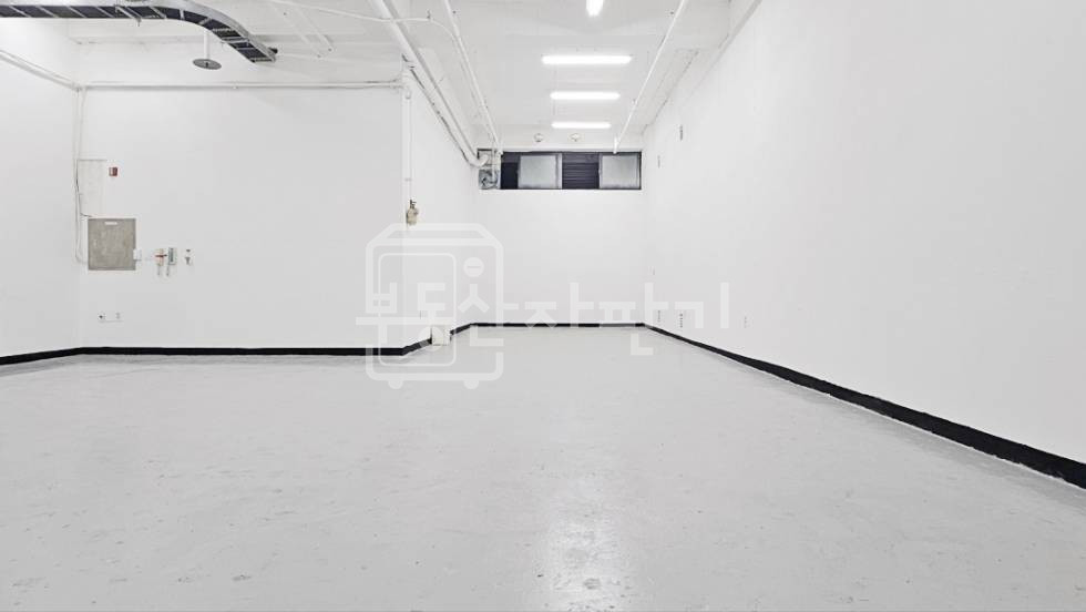 서울 강남구 논현동 228-6 무권리, 언주역 2분, 초역세권, 1층 임대 월세 매물번호 27685 사진 2