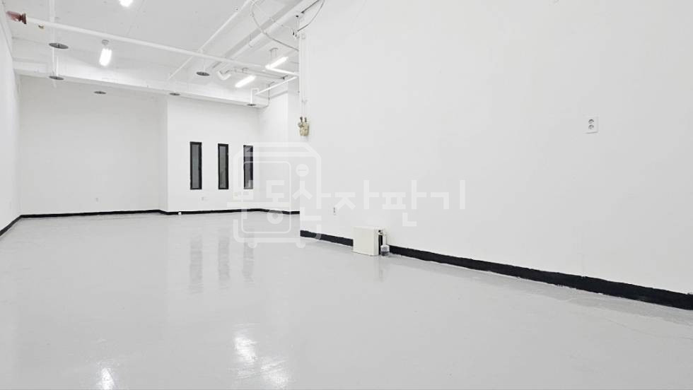 서울 강남구 논현동 228-6 무권리, 언주역 2분, 초역세권, 1층 임대 월세 매물번호 27685 사진 3