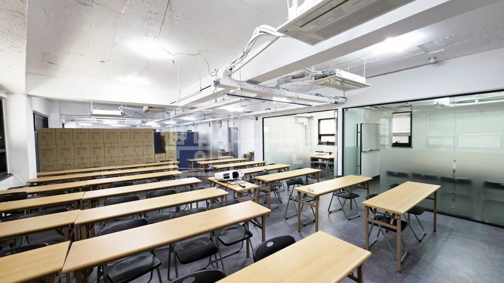 서울 강남구 신사동 압구정로데오역 7분, 역세권 2층 임대 월세 매물번호 34202 사진 2