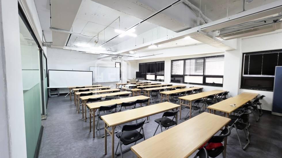 서울 강남구 신사동 압구정로데오역 7분, 역세권 2층 임대 월세 매물번호 34202 사진 3