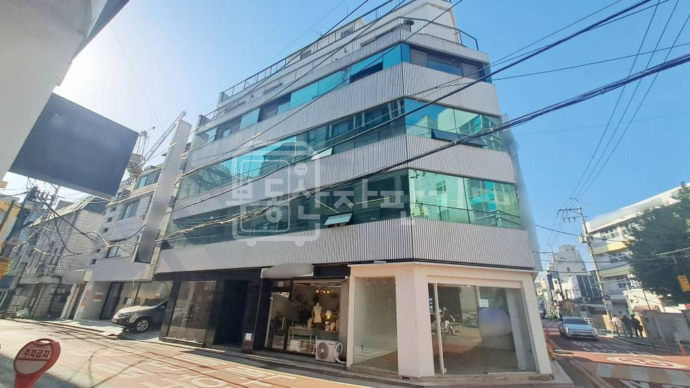 서울 강남구 신사동 무권리, 가로수길 인근, 지상1층 임대 월세 매물번호 30638 사진 1
