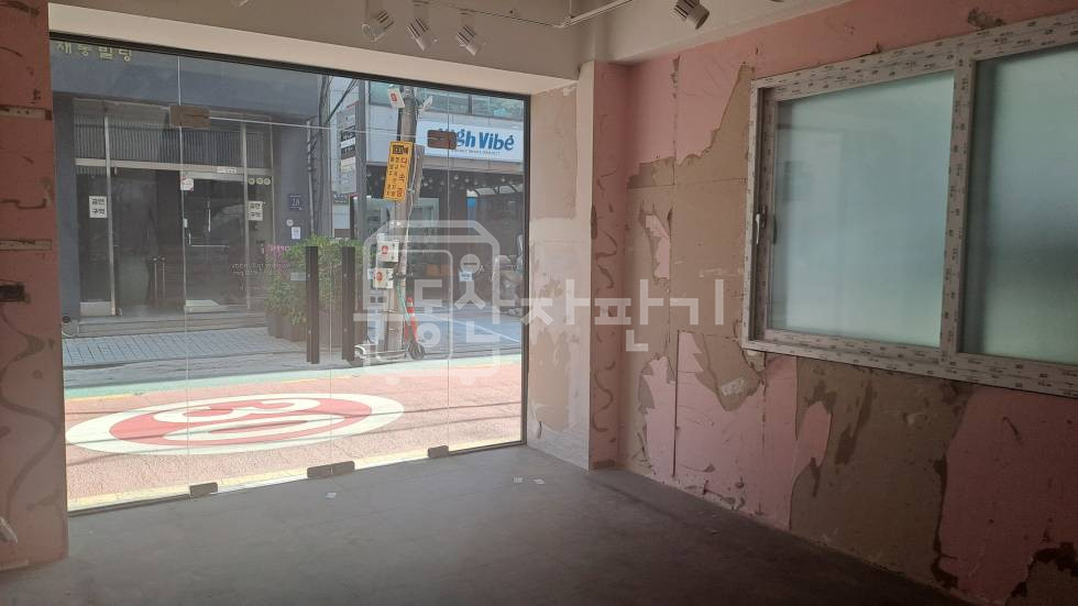 서울 강남구 신사동 무권리, 가로수길 인근, 지상1층 임대 월세 매물번호 30638 사진 3
