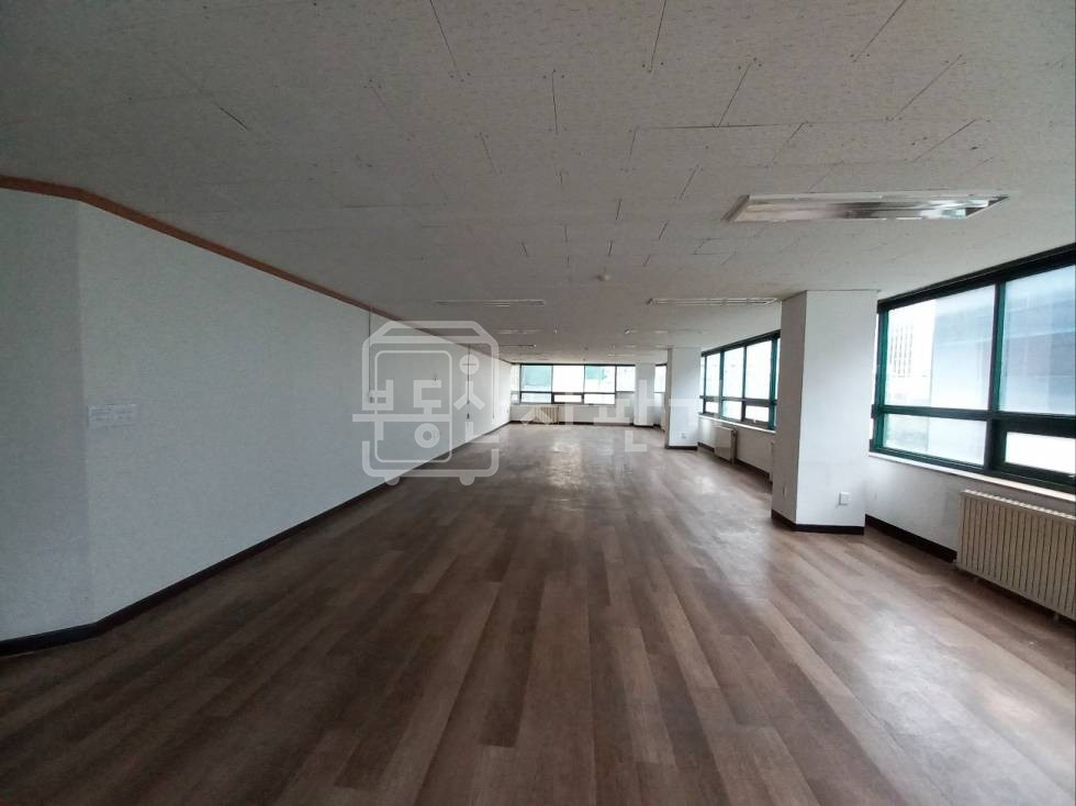 서울 강남구 역삼동 무권리, 대로변, 강남역 도보12분, 3층 사무실 임대 월세 매물번호 28507 사진 1