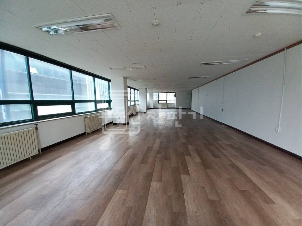 서울 강남구 역삼동 무권리, 대로변, 강남역 도보12분, 3층 사무실 임대 월세 매물번호 28507 사진 3