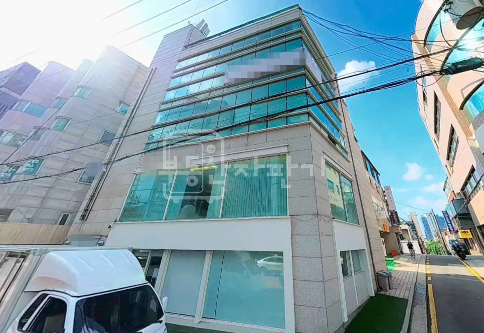 서울 강남구 청담동 무권리, 초역세권, 강남구청역 도보1분, 지하1층 임대 월세 매물번호 33090 사진 1