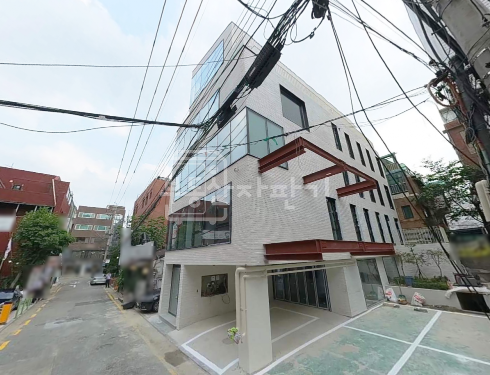 서울 강남구 도곡동 매봉역 도보 2분, 초역세권, 이면도로, 5층 임대 월세 매물번호 31590 사진 1