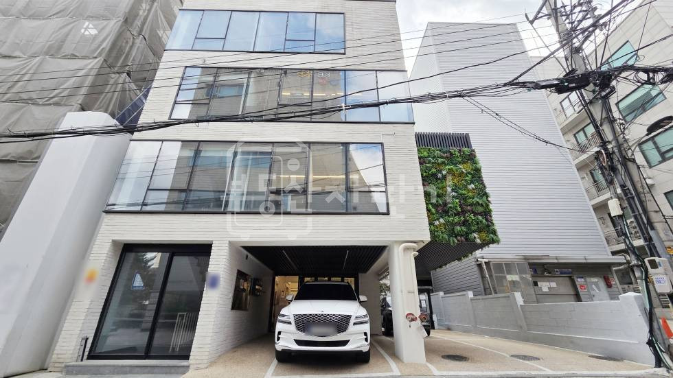 서울 강남구 도곡동 매봉역 도보 2분, 초역세권, 이면도로, 5층 임대 월세 매물번호 31590 사진 2