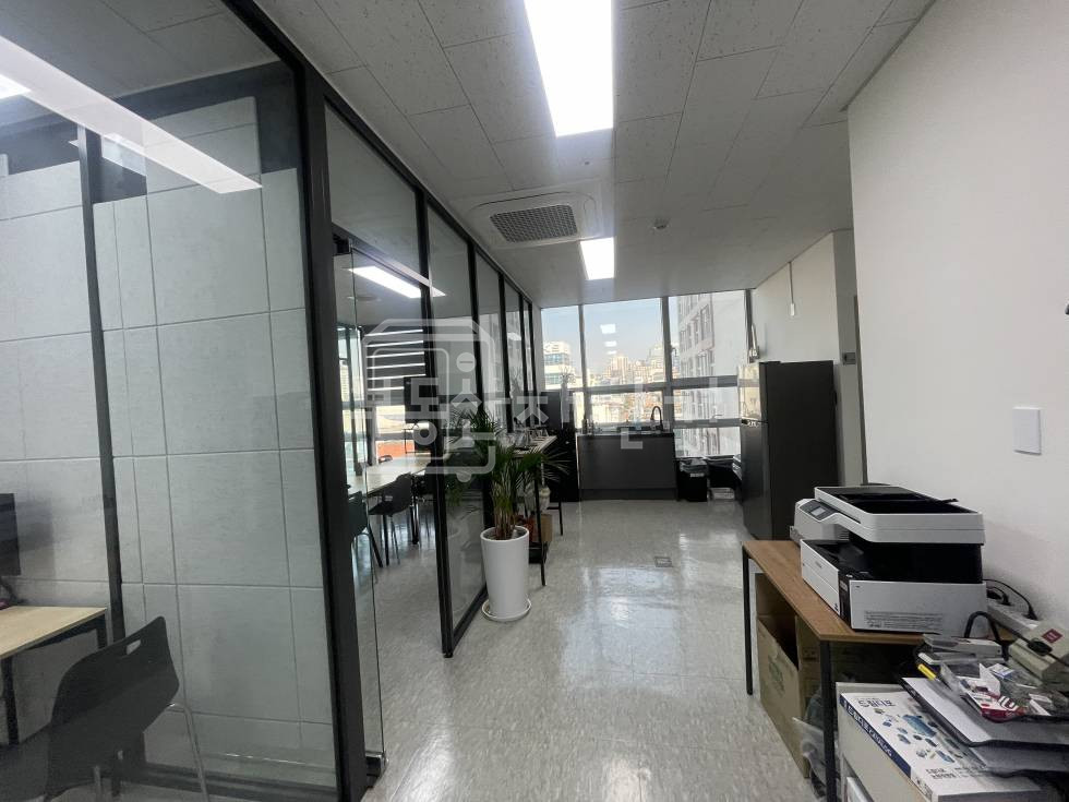 서울 강남구 논현동 무권리 선정릉역 도보 1분 초역세권 대로변, 코너건물 8층 월세 매물번호 26647 사진 5