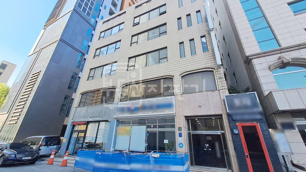 서울 강남구 역삼동 무권리, 2호선 역삼역 3분,초역세권, 지상1층 임대 월세 매물번호 34273 사진 1