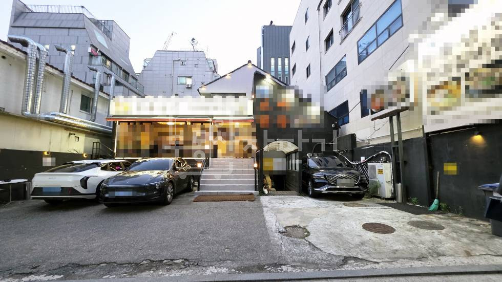 서울 강남구 역삼동 무권리, 역삼역 3분, 초역세권, 지하1층 임대. 월세 매물번호 27833 사진 1