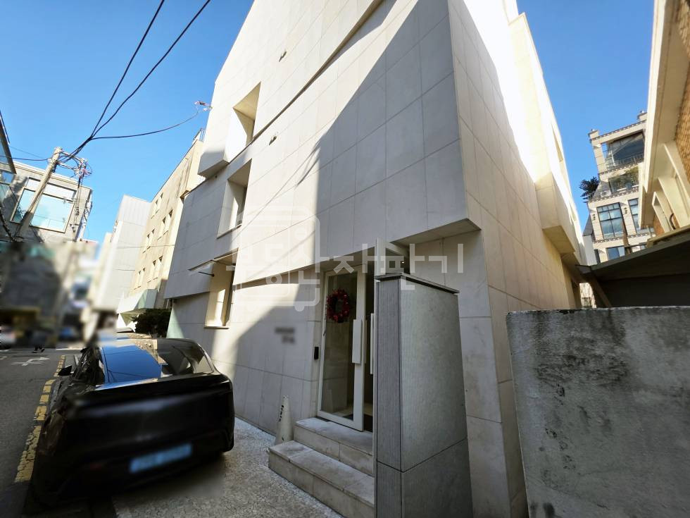 서울 강남구 신사동 무권리, 압구정 로데오거리 인근, 지하1층 임대 월세 매물번호 33401 사진 1